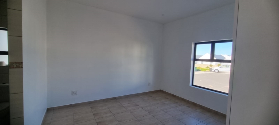 3 Bedroom Property for Sale in Laguna Hills Western Cape